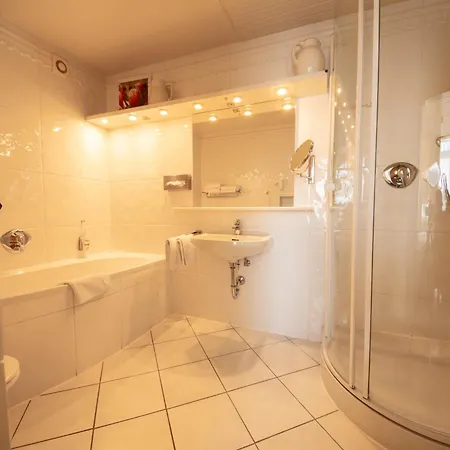 Kastanienhof Hotel 4*